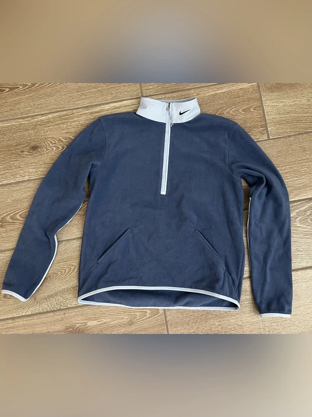 Nike Women's Purple and White 1/2-Zip Therma-FIT Pullover